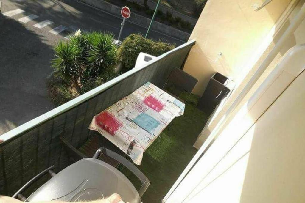 Studio 150M De La Plage La Seyne-sur-Mer Exteriör bild